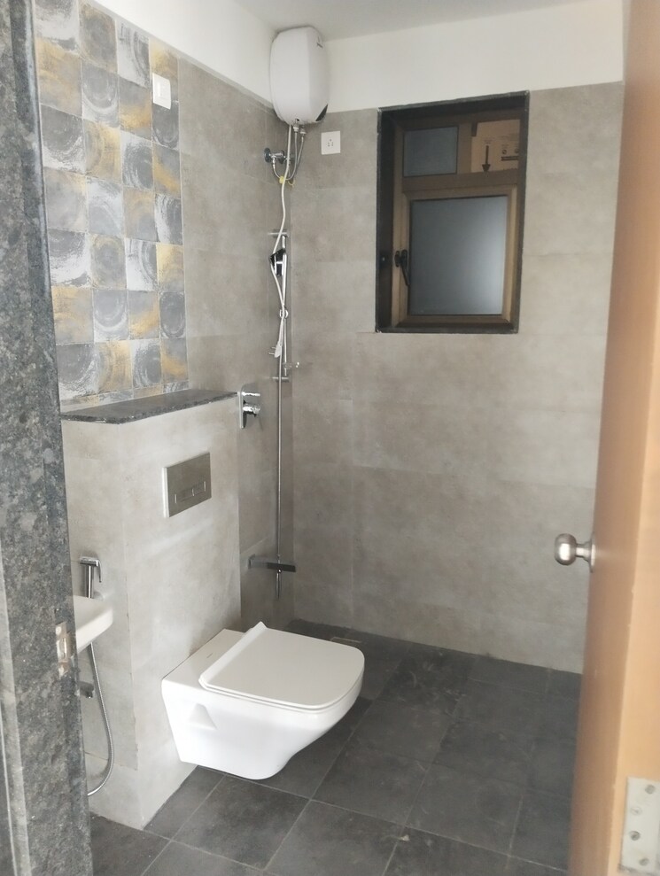Bathroom, naman-habitat 2 Bedroom 807 Sq.Ft. Apartment In Andheri West Mumbai 8968238