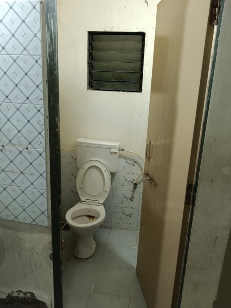 Bathroom, sabarmati 2 Bedroom 1080 Sq.Ft. Apartment In Sabarmati Ahmedabad 8968295