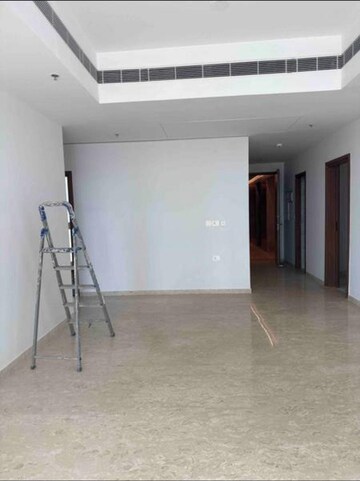 Room in 3 BHK Apartment at Conscient Hines Elevate, Sector 59 – for Sale