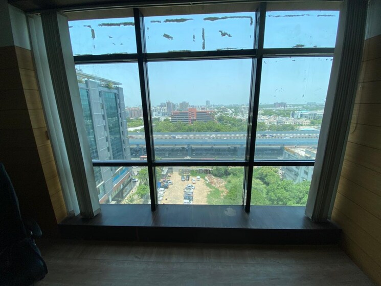 Room, sola Commercial Office Space 1441 Sq.Ft. In Sola Ahmedabad 8968346