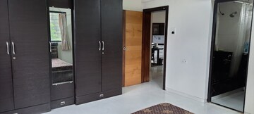 Room in 3 BHK Apartment at Harsh Vihar, Aundh – for Rent