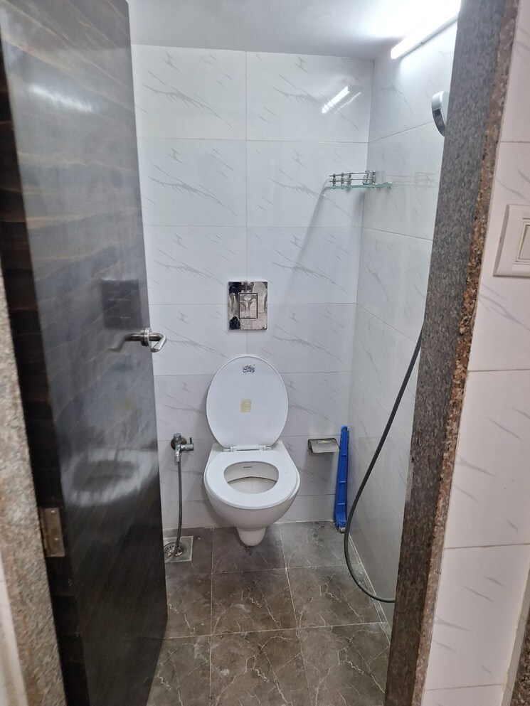 Bathroom, andheri east Pg For Girls In Andheri East 8968378