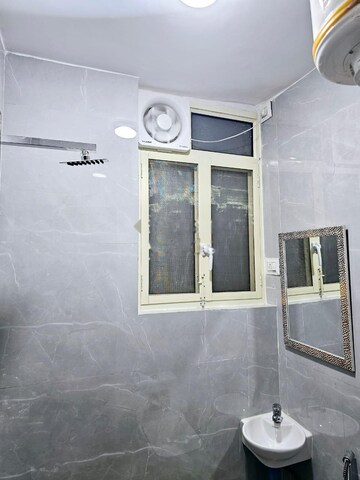 Room in 2 BHK Apartment at Signature Global Golf Greens, Sector 79 – for Rent
