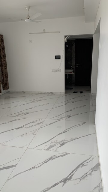 Room in 2 BHK Apartment at Rahul Arcus, Baner – for Rent