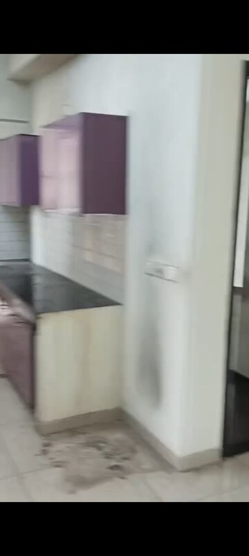 Bathroom in 2.5 BHK Apartment at Mahagun Mahagunpuram II, Lal Kuan – for Rent