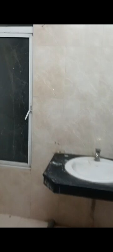 Bathroom in 2.5 BHK Apartment at Mahagun Mahagunpuram II, Lal Kuan – for Rent