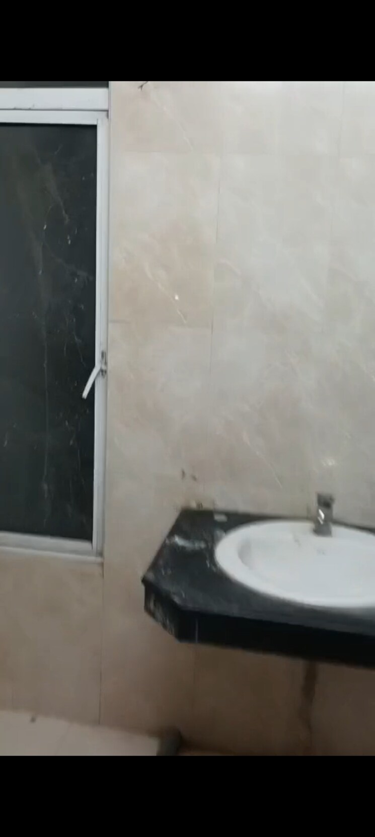Bathroom, mahagun-mahagunpuram-ii 2.5 Bedroom 1020 Sq.Ft. Apartment In Lal Kuan Ghaziabad 8968418