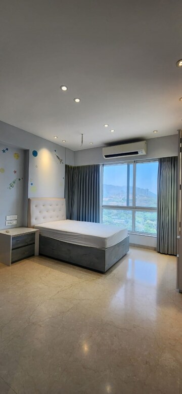 Bedroom in 5 BHK Apartment at Supreme Epitome, Chembur – for Rent