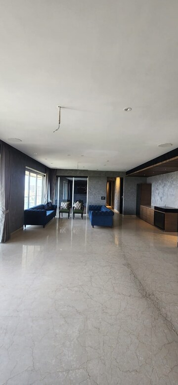 Parking in 5 BHK Apartment at Supreme Epitome, Chembur – for Rent