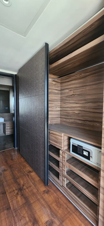 Bathroom in 5 BHK Apartment at Supreme Epitome, Chembur – for Rent