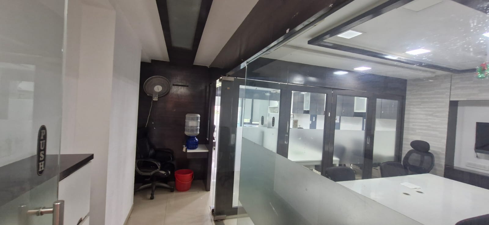 Office Space For Rent in Corporate Avenue