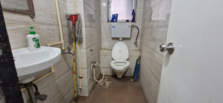 Bathroom, corporate-avenue Commercial Office Space 500 Sq.Ft. In Goregaon East Mumbai 8968454