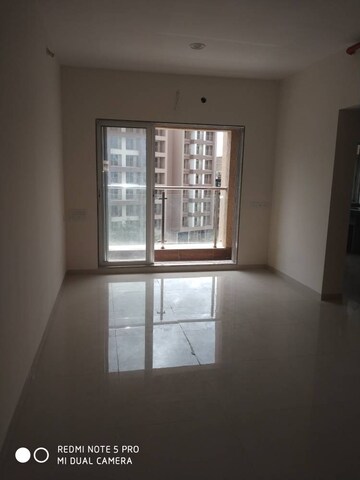 Room in 1 BHK Apartment at Metropolis Aquaris Phase 1, Kasarvadavali – for Rent
