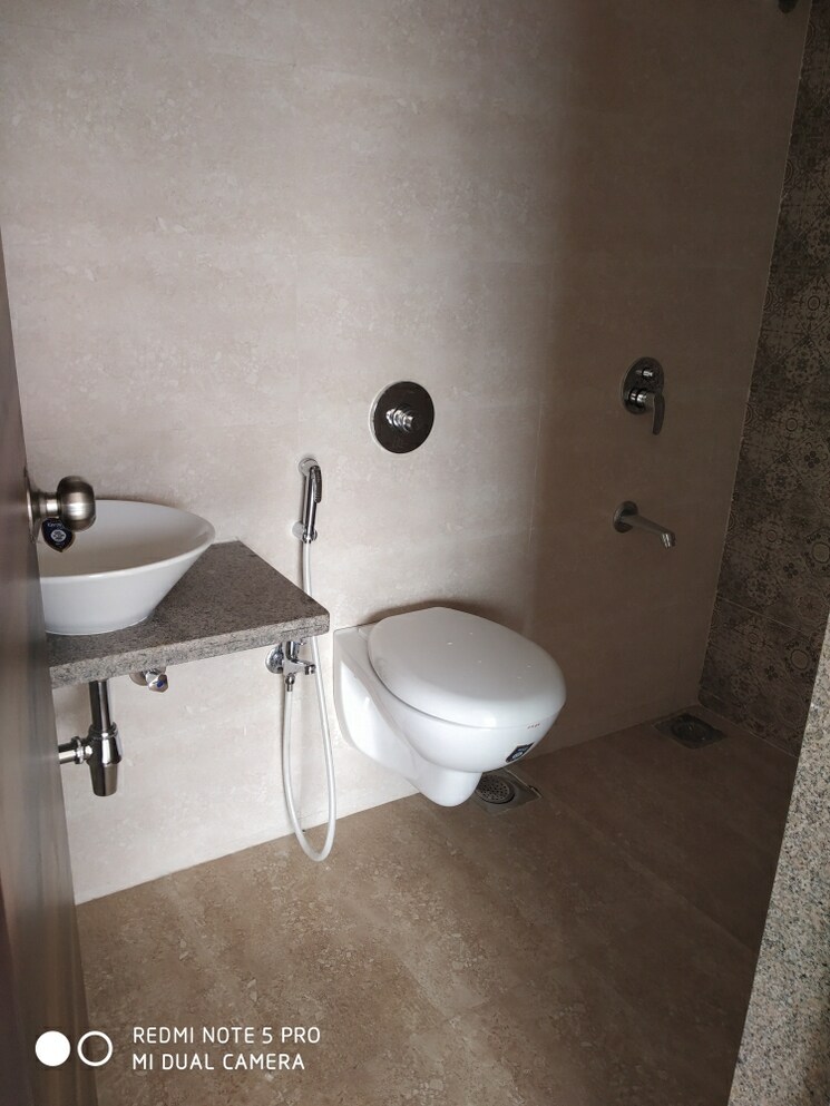 Bathroom, metropolis-aquaris-phase-1 1 Bedroom 600 Sq.Ft. Apartment In Kasarvadavali Thane 8968447