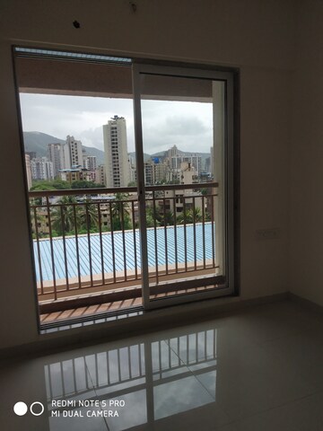 Room in 1 BHK Apartment at Metropolis Aquaris Phase 1, Kasarvadavali – for Rent
