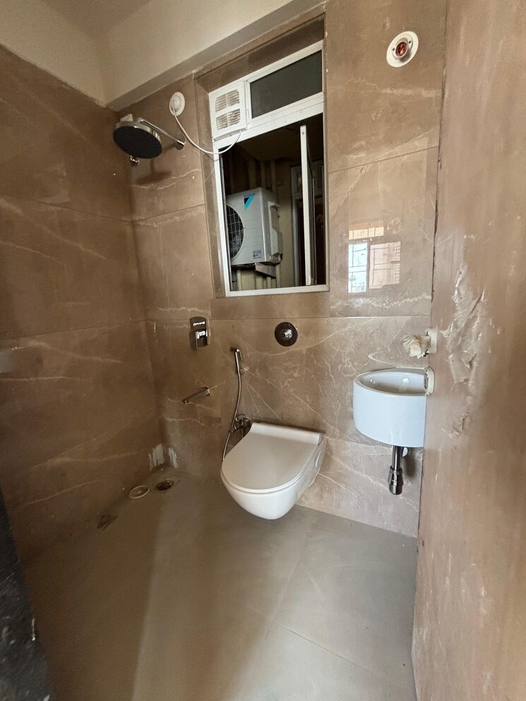 Bathroom, lashkaria-pearl 1 Bedroom 351 Sq.Ft. Apartment In Jogeshwari West Mumbai 8968452