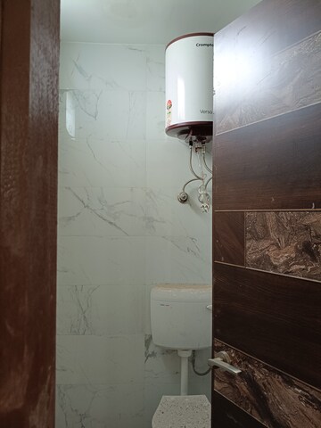 1 BHK Builder Floor For Rent in New Friends Colony