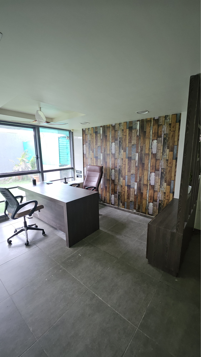 Office Space For Rent in Thaltej