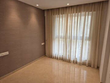 Room in 2 BHK Apartment at Hiranandani Highland, Powai – for Rent