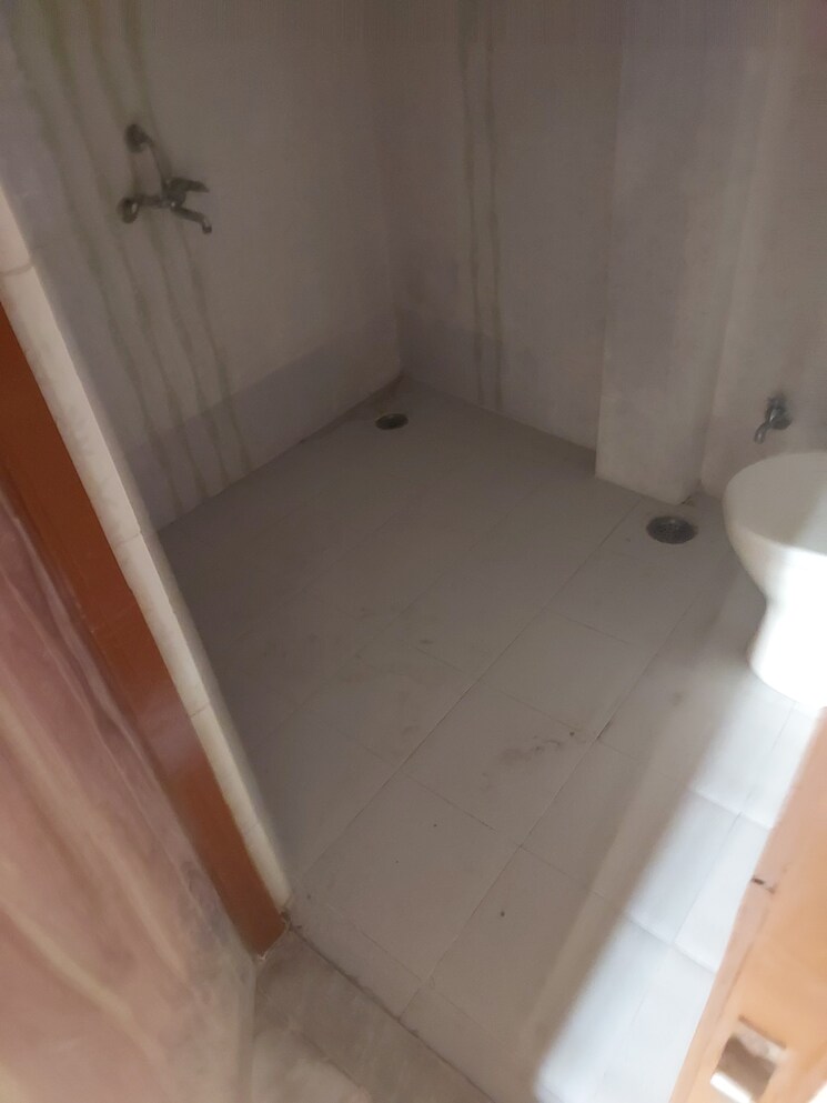 Room, indira nagar 2 Bedroom 1000 Sq.Ft. Apartment In Indira Nagar Lucknow 8968576