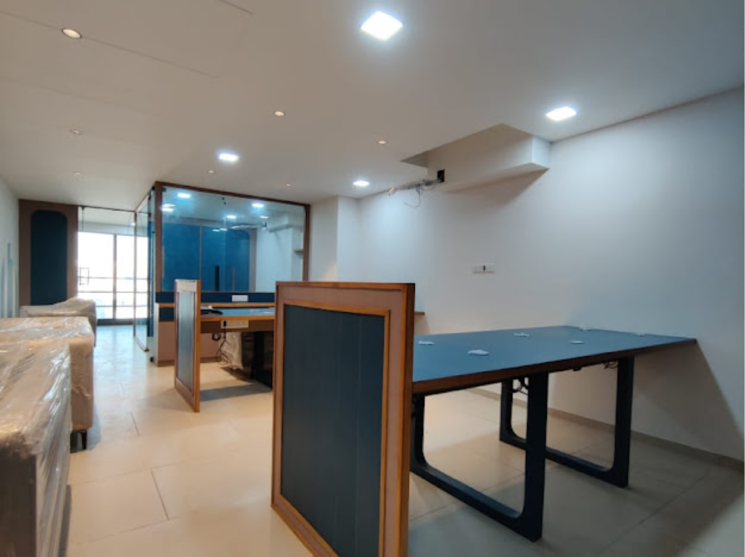 Room, bodakdev Commercial Office Space 1163 Sq.Ft. In Bodakdev Ahmedabad 8968611