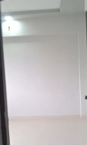 Room in 2 BHK Apartment at Nalasopara West – for Rent