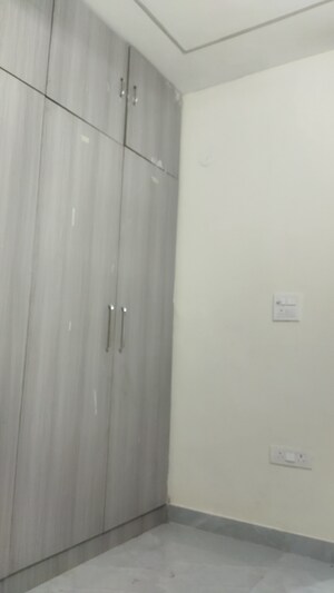 Building Lobby in 3 BHK Builder Floor at Govindpuri – for Sale