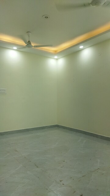 Room in 3 BHK Builder Floor at Govindpuri – for Sale