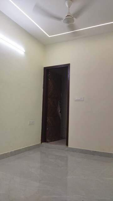 Room in 3 BHK Builder Floor at Govindpuri – for Sale