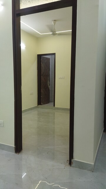 Room in 3 BHK Builder Floor at Govindpuri – for Sale