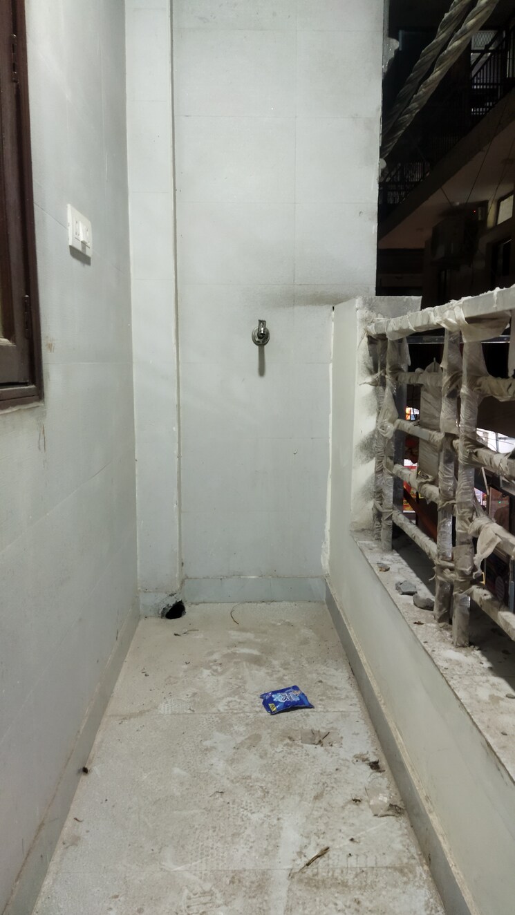 Balcony, govindpuri 3 Bedroom 900 Sq.Ft. Builder Floor In Govindpuri Delhi 8968651