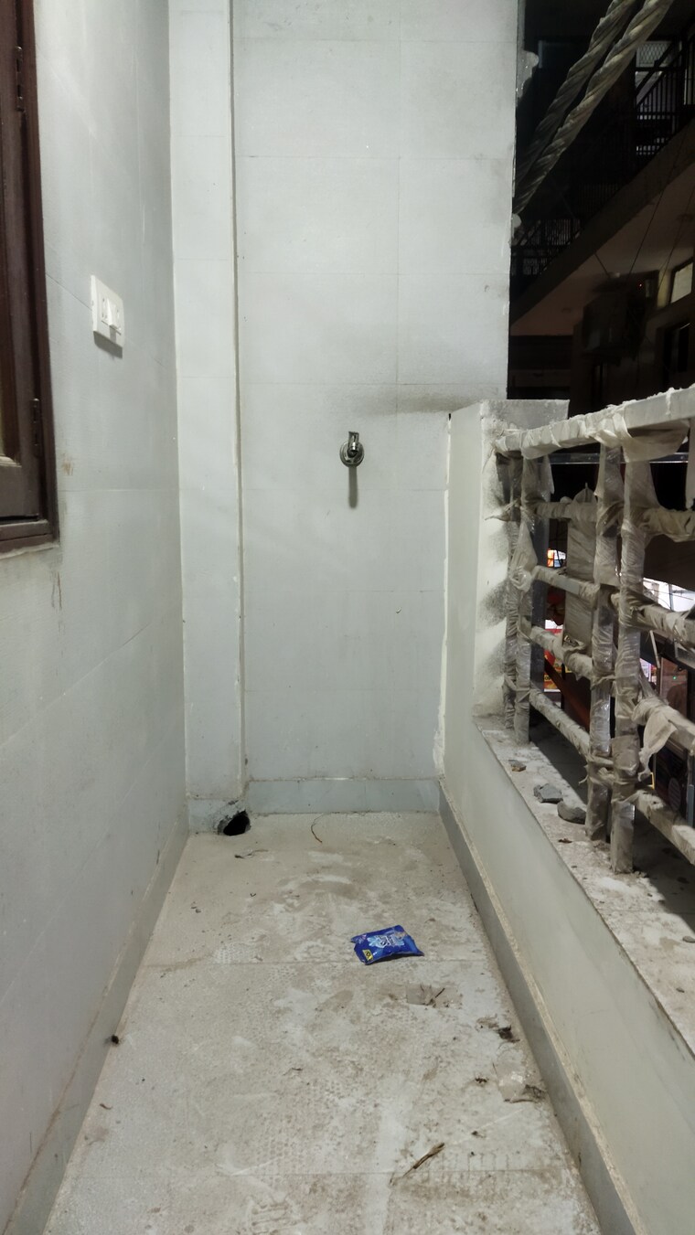 Balcony, govindpuri 3 Bedroom 900 Sq.Ft. Builder Floor In Govindpuri Delhi 8968651