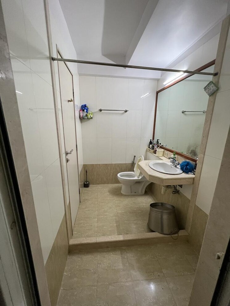Bathroom, thane west 3 Bedroom 1350 Sq.Ft. Apartment In Thane West Thane 8968668