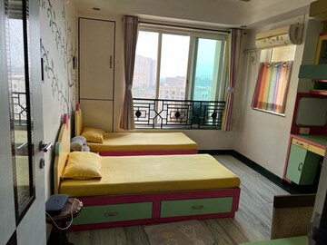 Bedroom in 3 BHK Apartment at Thane West – for Rent