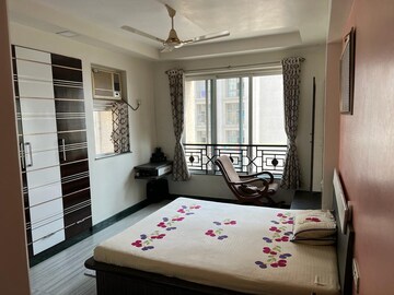 Bedroom in 3 BHK Apartment at Thane West – for Rent
