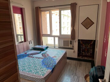 Bedroom in 3 BHK Apartment at Thane West – for Rent