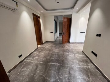 Building Lobby in 4 BHK Builder Floor at Dlf Phase I – for Rent