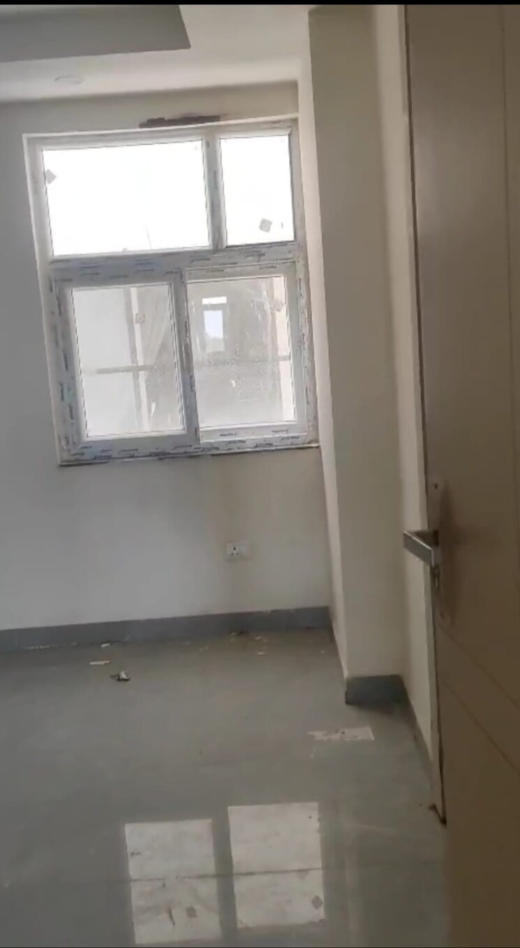 Room, canal road 3 Bedroom 1400 Sq.Ft. Builder Floor In Canal Road Dehradun 8968688