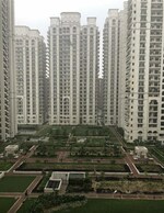 3 BHK 1600 Sq.Ft. Apartment in Dlf Capital Greens Moti N
