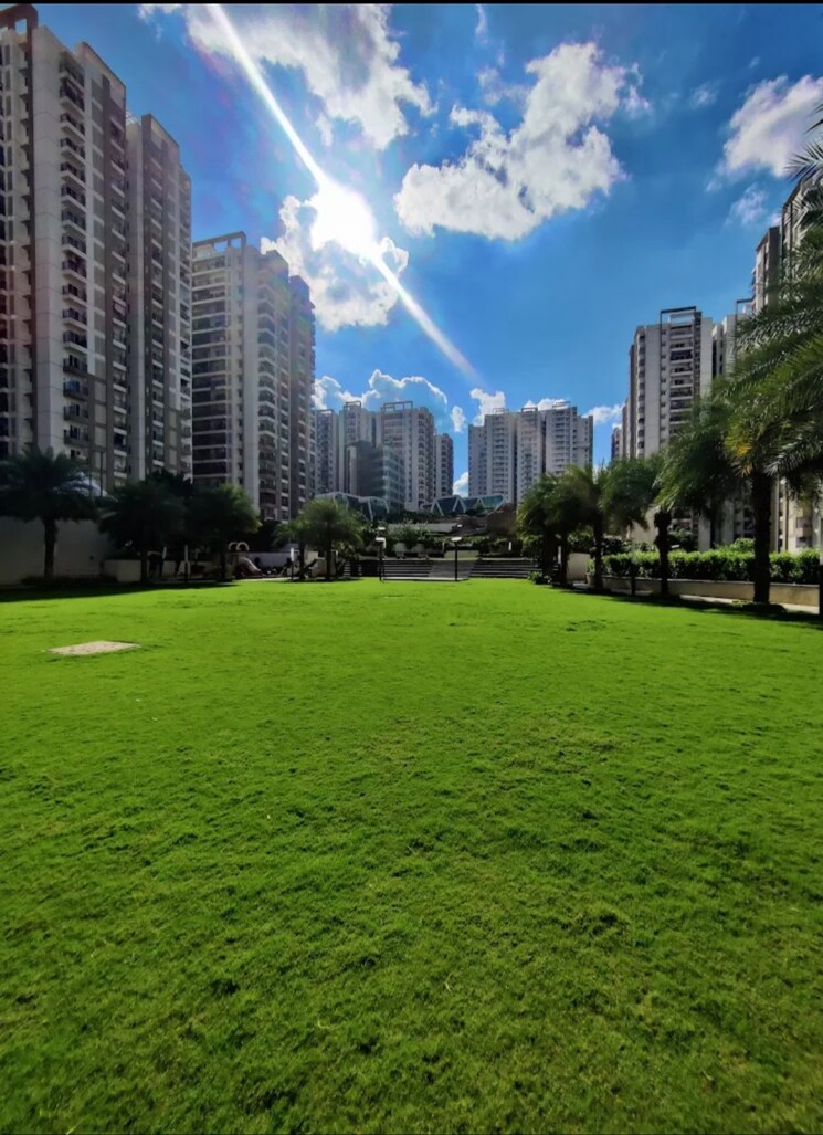 Garden, cybercity-rainbow-vistas-rock-gardens 4 Bedroom 3030 Sq.Ft. Apartment In Hi Tech City Hyderabad 8968761