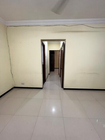 Room in 1 BHK Apartment at Manavsthal Heights, Andheri East – for Rent