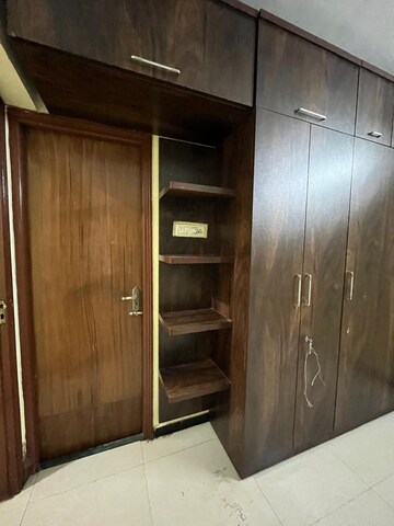 Furnished Amenities in 1 BHK Apartment at Manavsthal Heights, Andheri East – for Rent