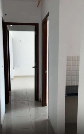 2 BHK Apartment For Rent in Kalpataru Immensa, Kolshet Road