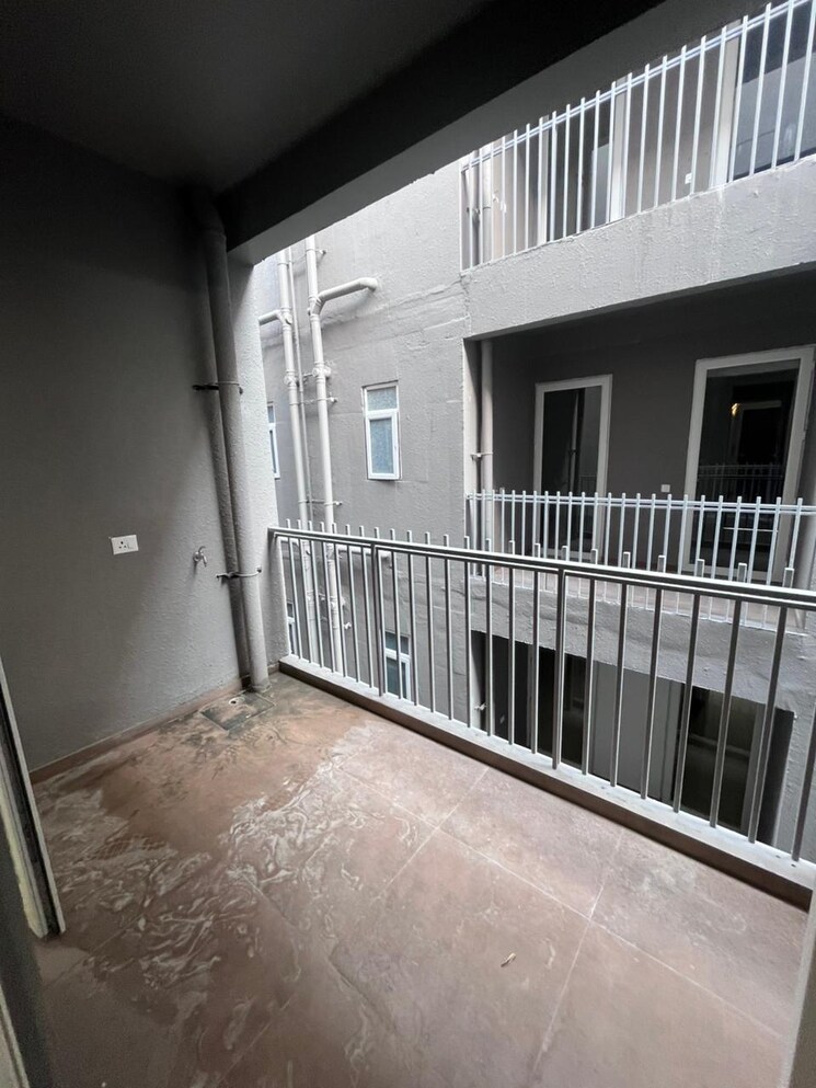 Balcony, smart-world-orchard 3 Bedroom 1595 Sq.Ft. Apartment In Sector 61 Gurgaon 8968765