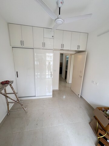 Room in 2 BHK Apartment at Signature The Millennia 2, Sector 37d – for Rent