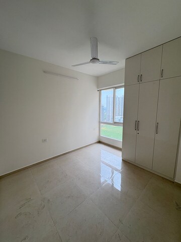 Room in 2 BHK Apartment at Signature The Millennia 2, Sector 37d – for Rent