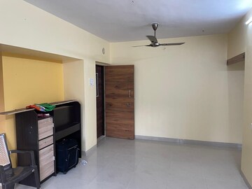 Room in 2 BHK Apartment at Valley Towers Annex, Manpada – for Sale