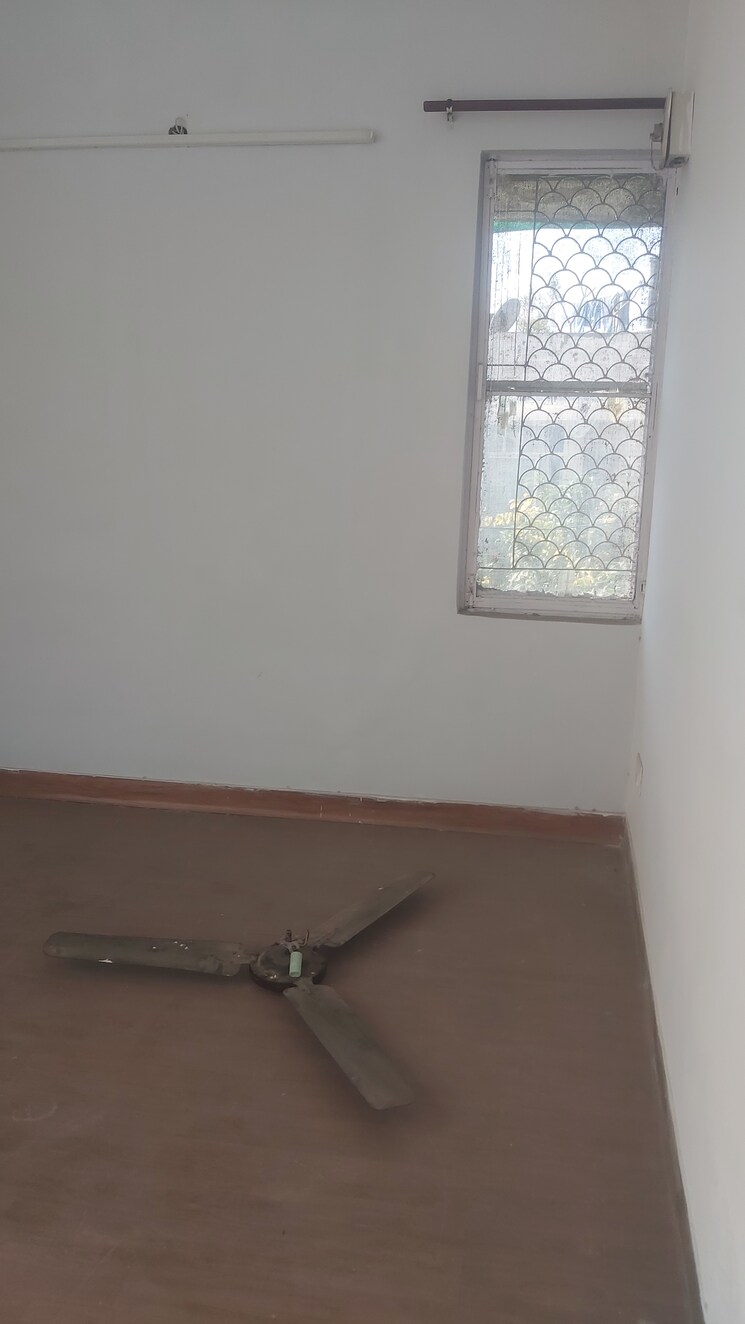 Room, mayur vihar phase 1 extension 3.5 Bedroom 1250 Sq.Ft. Apartment In Mayur Vihar Phase 1 Extension Delhi 8968790