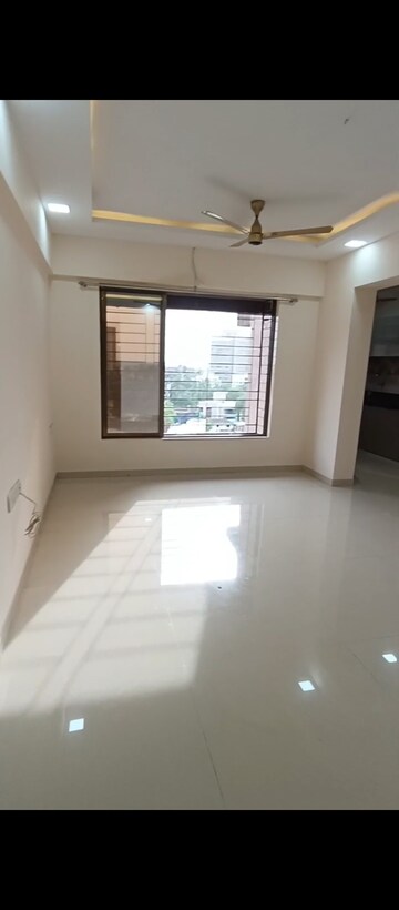 2 BHK Apartment For Rent in Borivali West