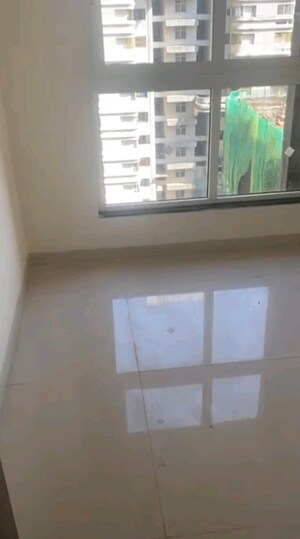 Room in 2 BHK Apartment at Sheth Zuri, Laxmi Nagar – for Sale